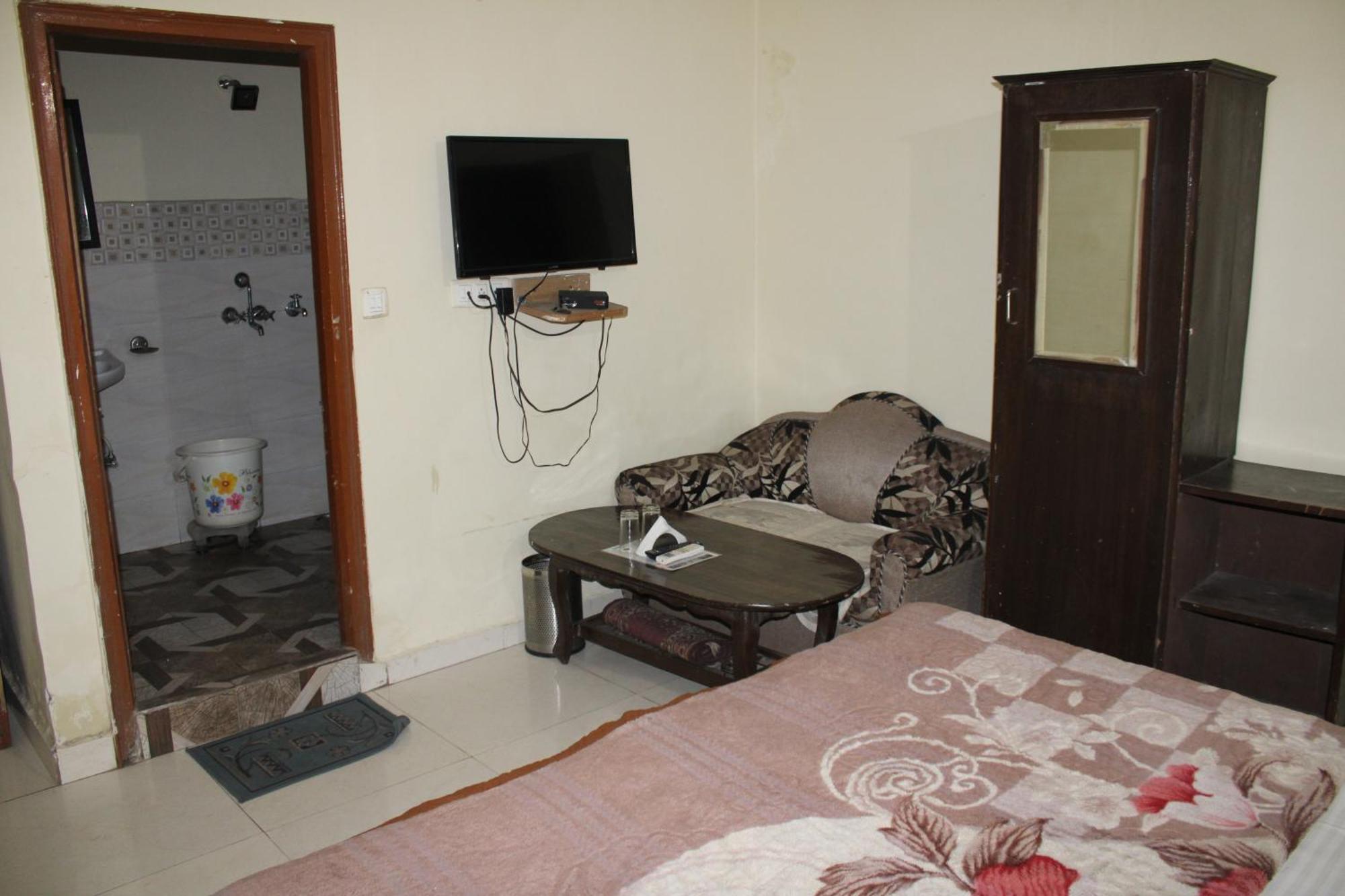 Hotel Diamond Leaf Chandīgarh Esterno foto